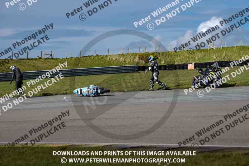 anglesey no limits trackday;anglesey photographs;anglesey trackday photographs;enduro digital images;event digital images;eventdigitalimages;no limits trackdays;peter wileman photography;racing digital images;trac mon;trackday digital images;trackday photos;ty croes